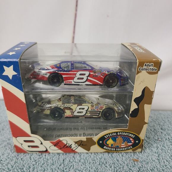 Dale Earnhardt Jr 2007 Stars & Stripes Heros 1/64 Diecast Cars Special Operators - Picture 1 of 7